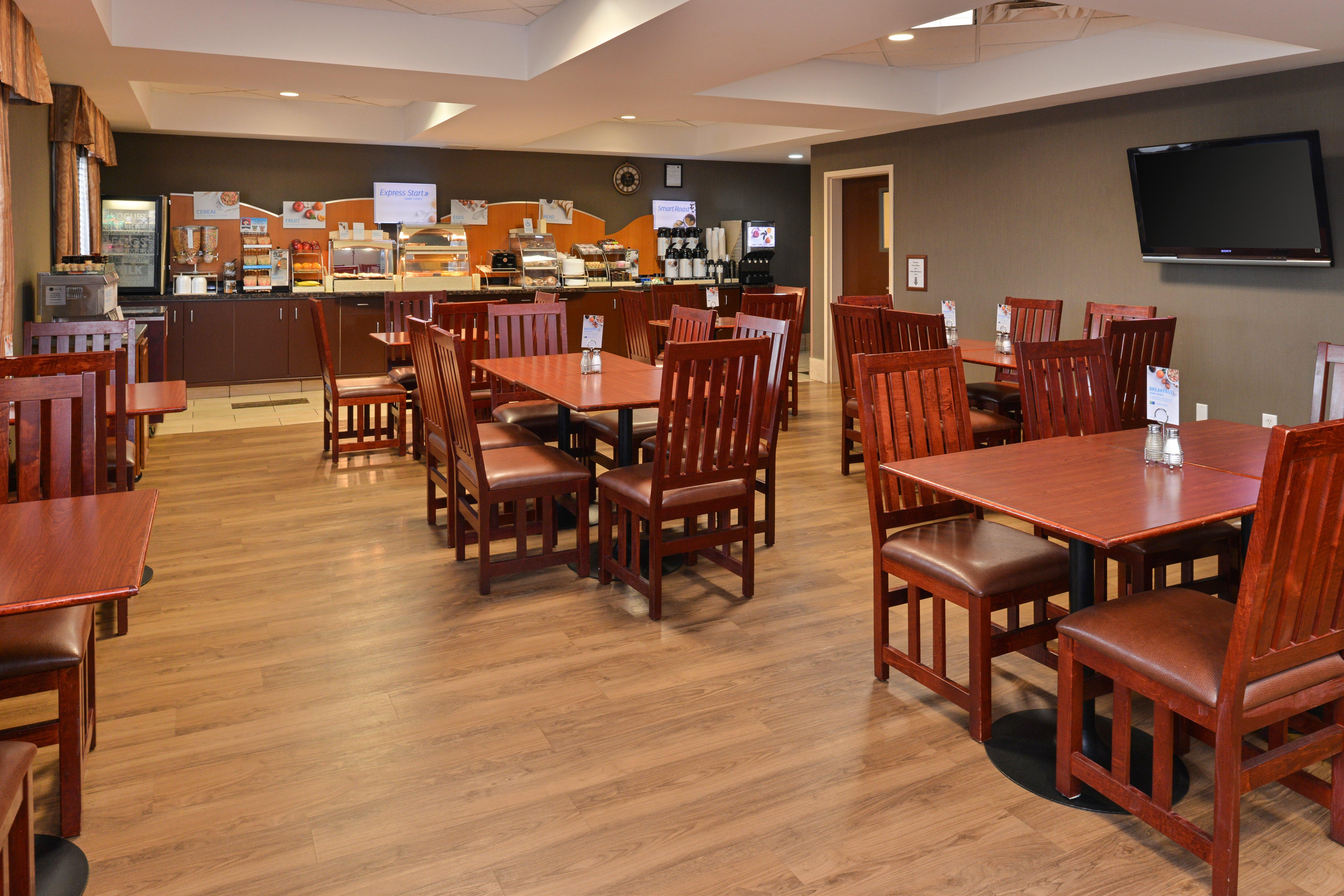 Holiday Inn Express Edmonton North By Ihg Dış mekan fotoğraf