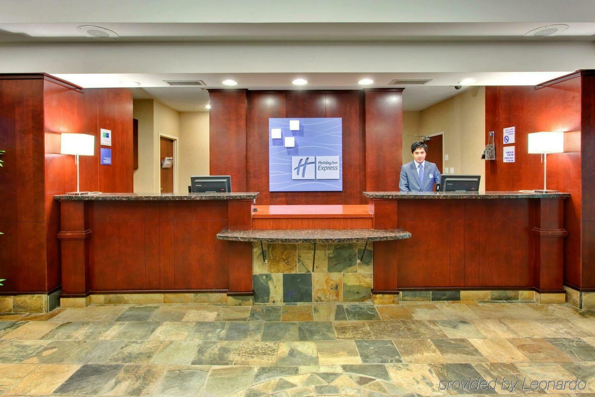 Holiday Inn Express Edmonton North By Ihg Dış mekan fotoğraf